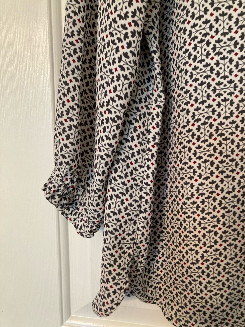 LOFT V-Neck Top - Picture 3 of 6